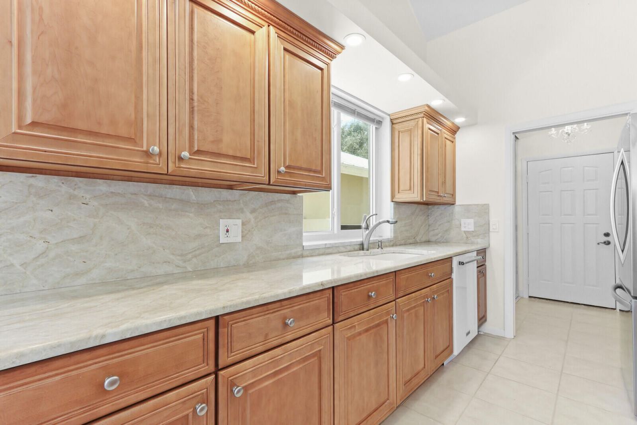 327 Ridge Road, Jupiter, FL 33477 Photo