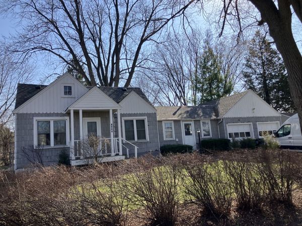 1511 N Poplar Avenue , Round Lake Beach, IL 60073