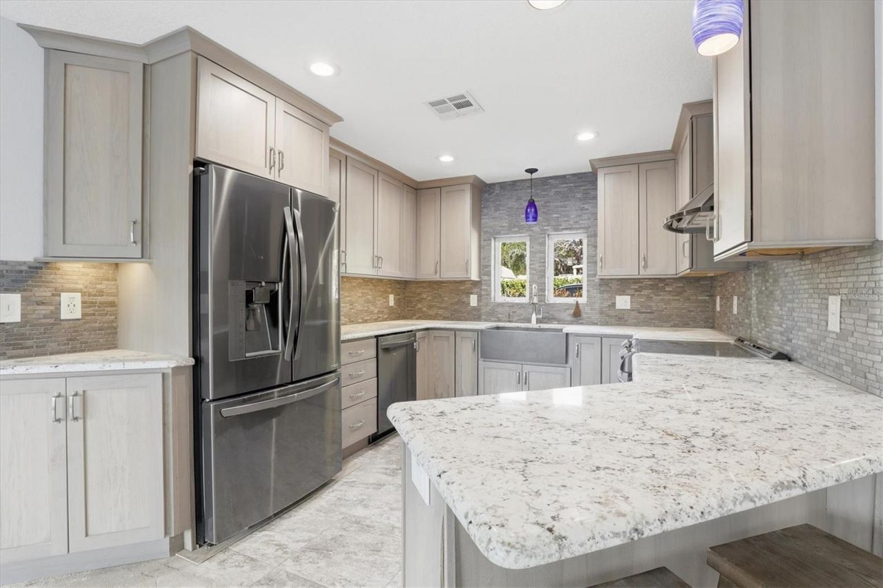 302 Georgia Avenue , Crystal Beach, FL 34681 Photo