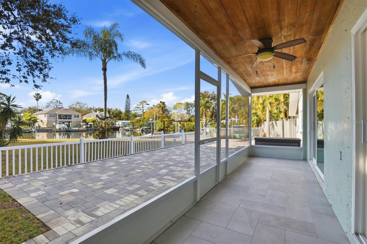 302 Georgia Avenue , Crystal Beach, FL 34681 Photo