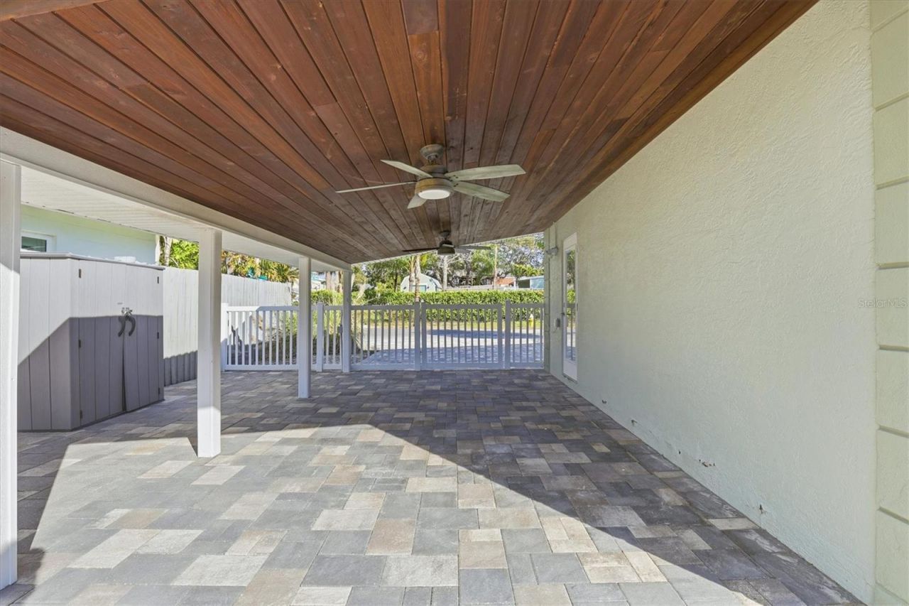 302 Georgia Avenue , Crystal Beach, FL 34681 Photo