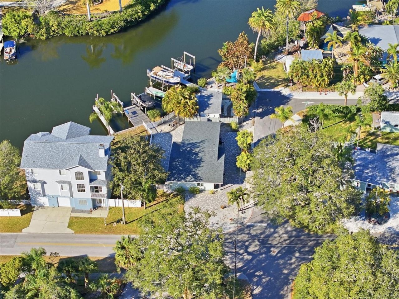 302 Georgia Avenue , Crystal Beach, FL 34681 Photo