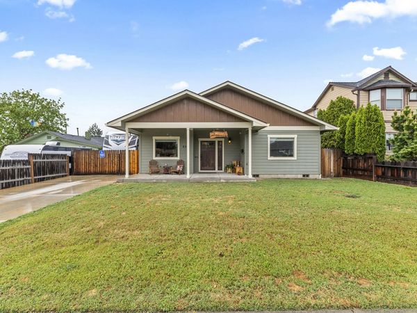 625 Cherry Street, Central Point, OR 97502