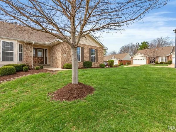 2919 Mac Arthur Drive , Unit 29, St Charles, MO 63301