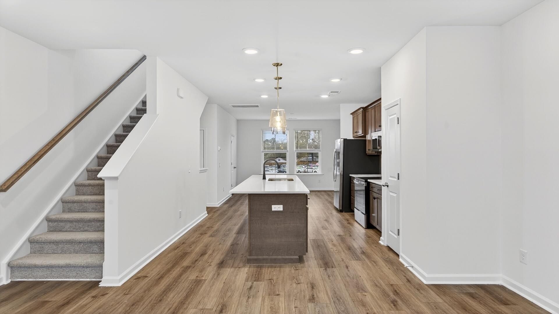 4633 Forest Hills Drive Photo 7