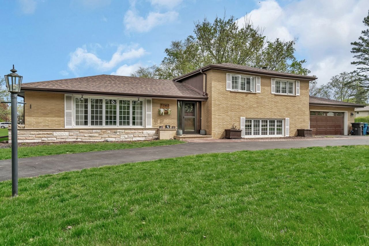 7040 W 131st Street , Palos Heights, IL 60463 Main Photo