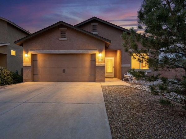 1810 Lark Drive NE, Rio Rancho, NM 87144