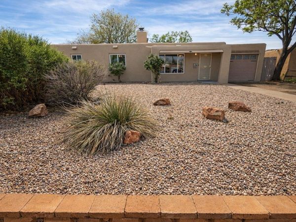 8112 Princess Jeanne Avenue NE, Albuquerque, NM 87110
