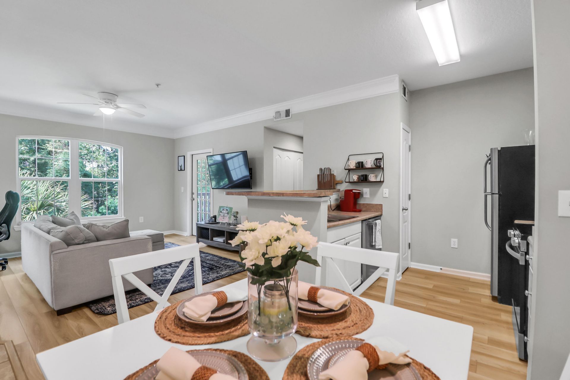 1300 Park West Boulevard Photo 4