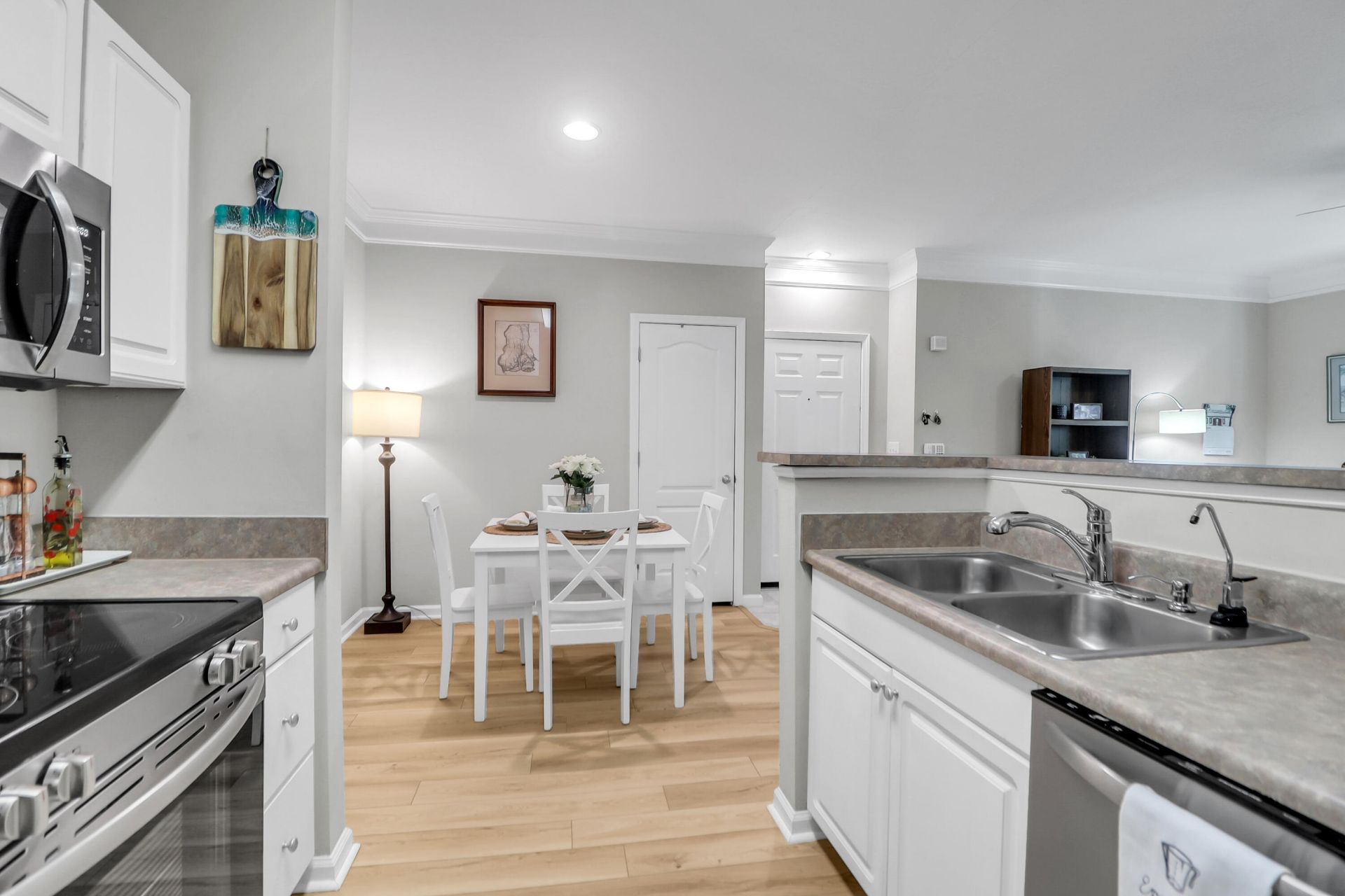 1300 Park West Boulevard Photo 5