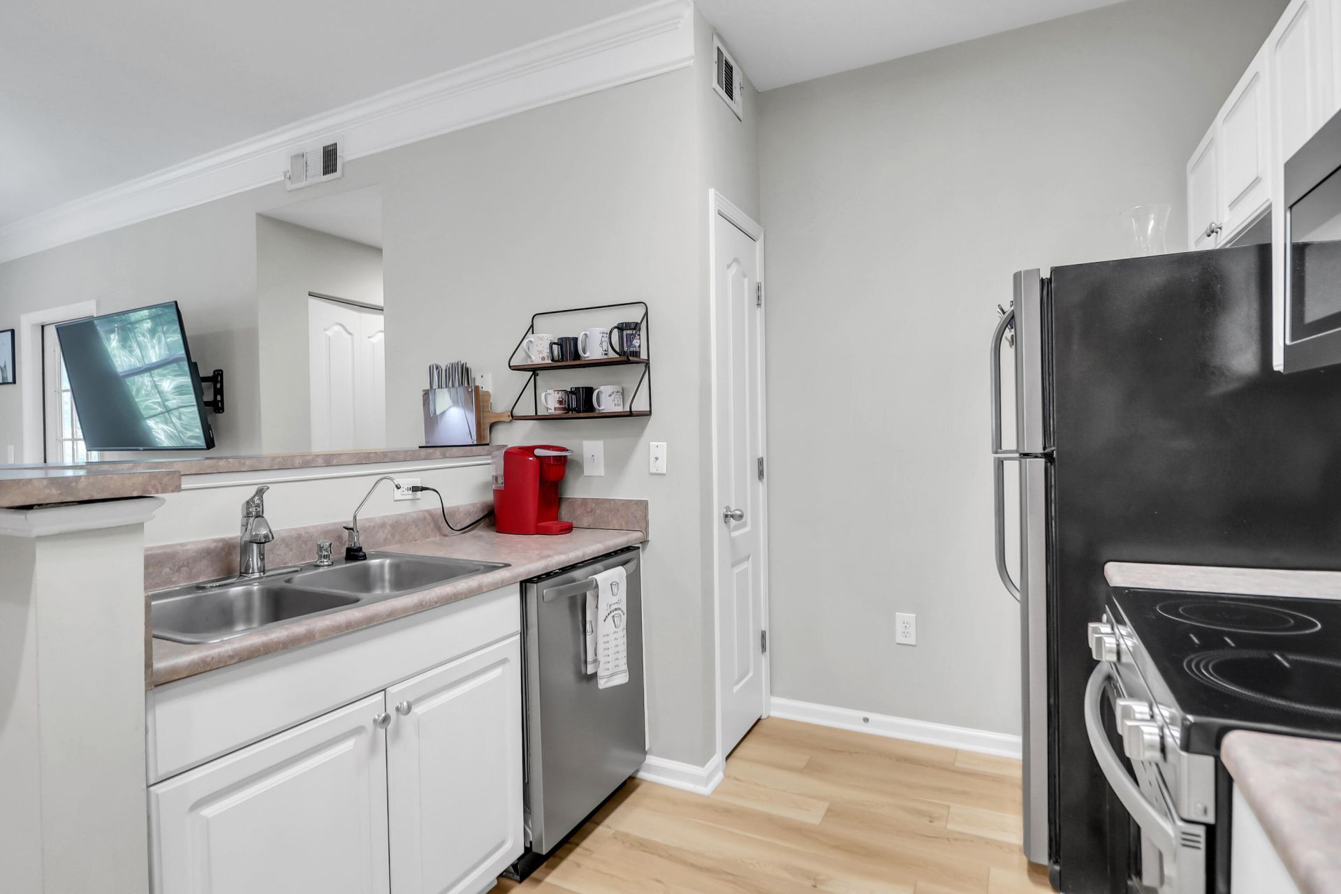 1300 Park West Boulevard Photo 7