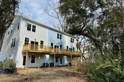 433 Caledon Court photo 4