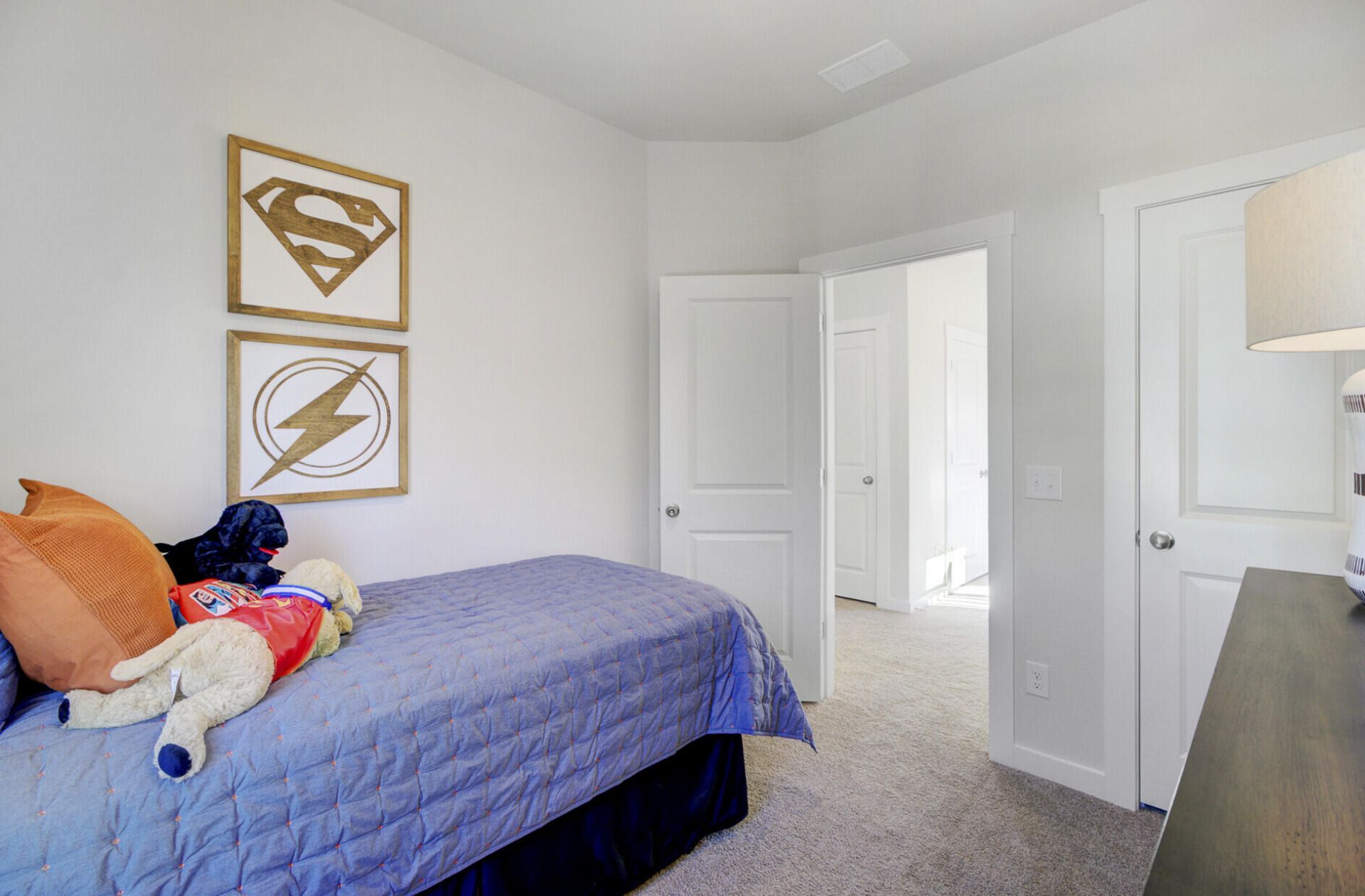 433 Caledon Court Photo 40