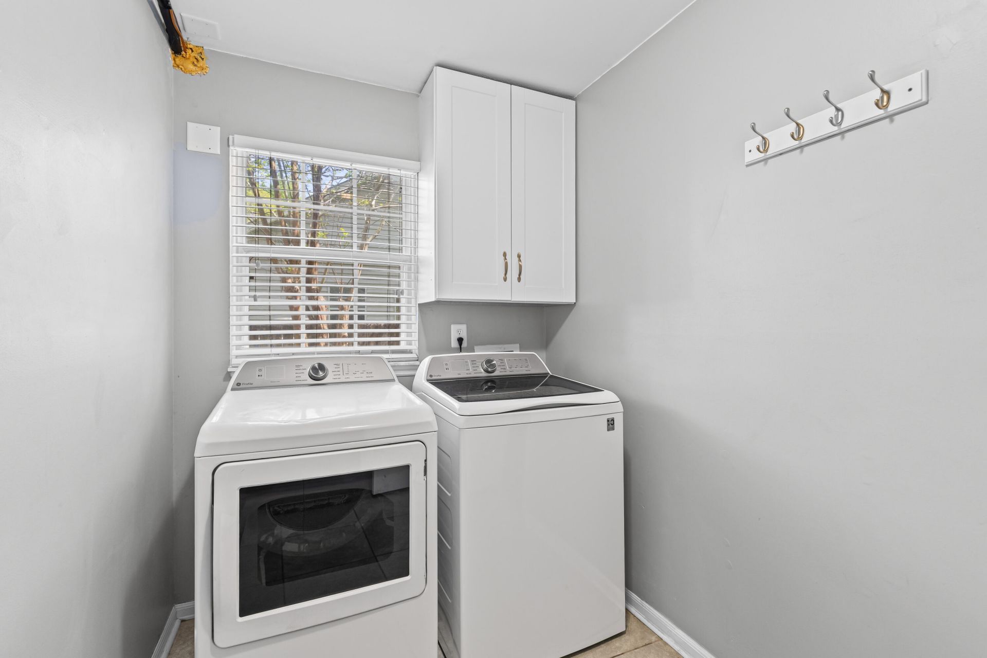 2838 Fox Lake Court Photo 5