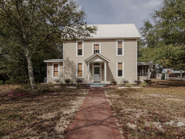 87 Bay Avenue, DeFuniak Springs, FL 32435