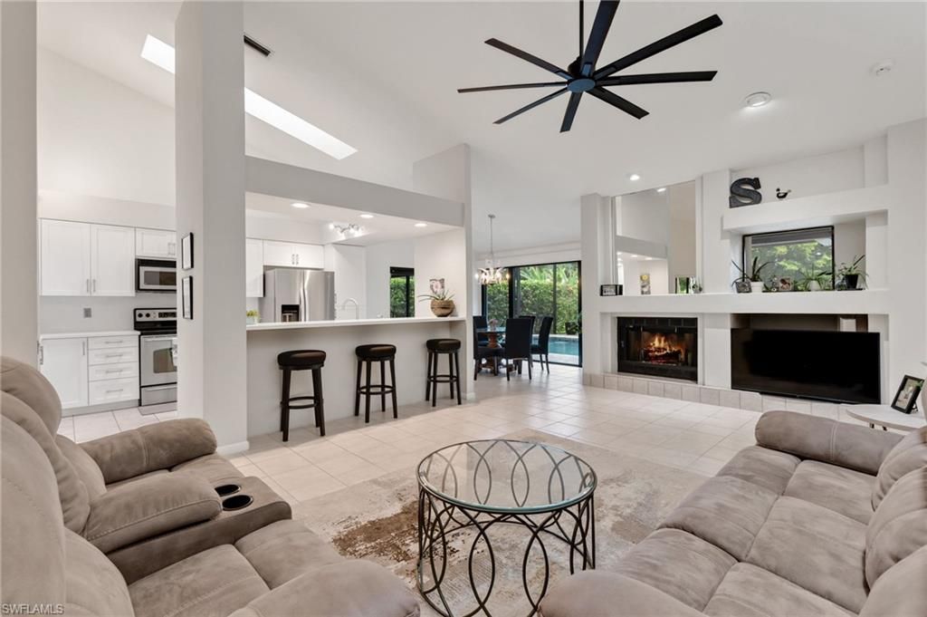 1380 Bald Eagle Dr, Naples, FL 34105 Photo