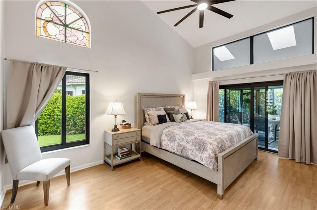 1380 Bald Eagle Dr, Naples, FL 34105 Photo