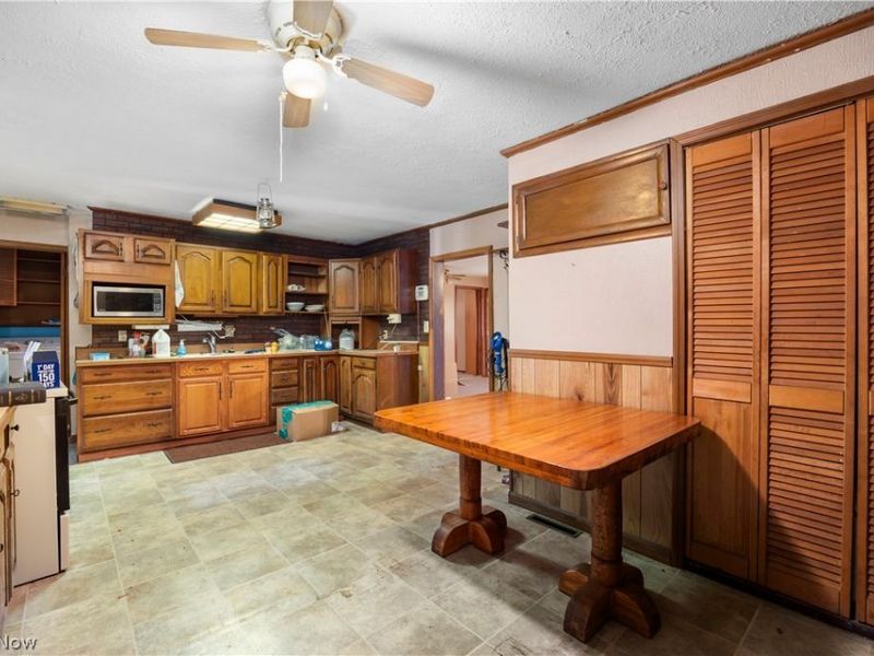 14307 Darrow Road , Vermilion, OH 44089 Photo 13