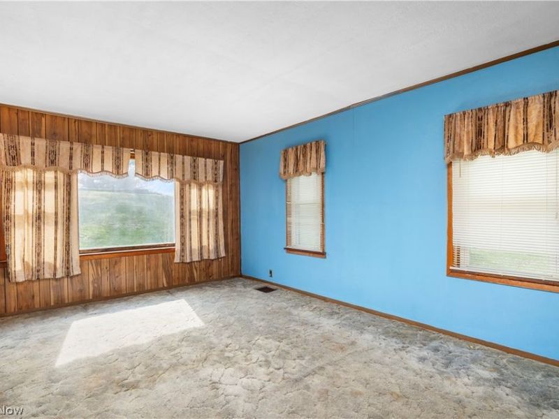 14307 Darrow Road , Vermilion, OH 44089 Photo 7