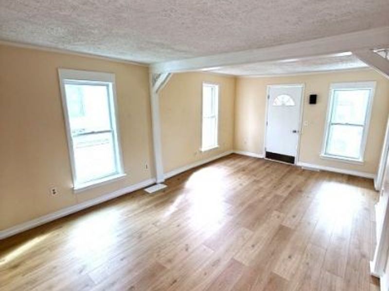 276 Orange Street , Conneaut, OH 44030 Photo 5