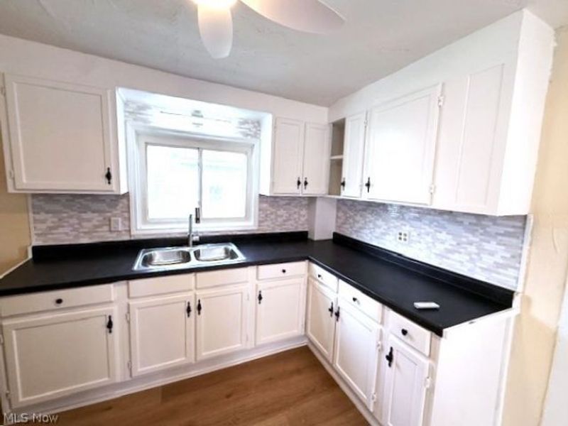 276 Orange Street , Conneaut, OH 44030 Photo 6