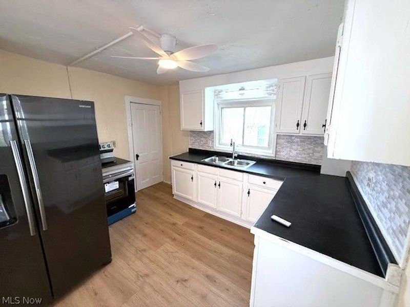 276 Orange Street , Conneaut, OH 44030 Photo 7