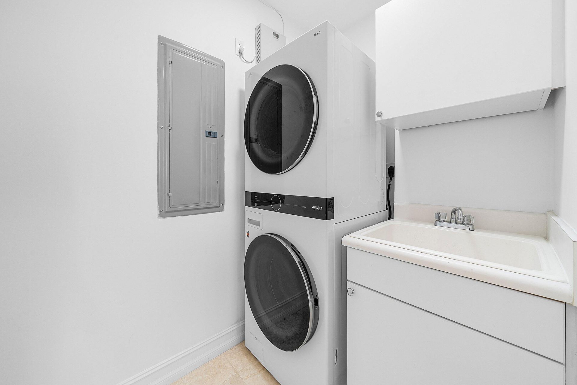 550 SE Mizner Boulevard, Unit B906, Boca Raton, FL 33432 Photo