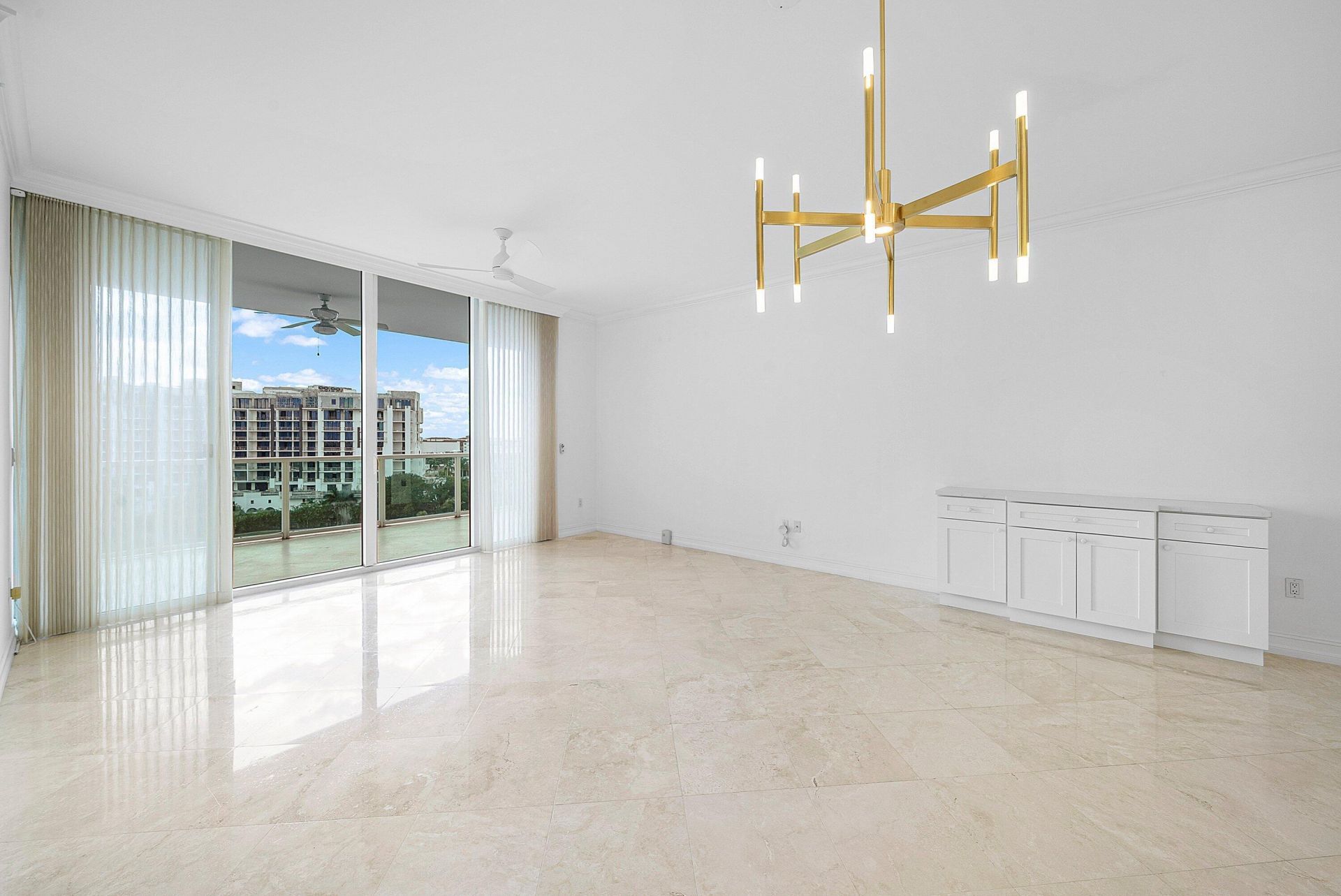 550 SE Mizner Boulevard, Unit B906, Boca Raton, FL 33432 Photo