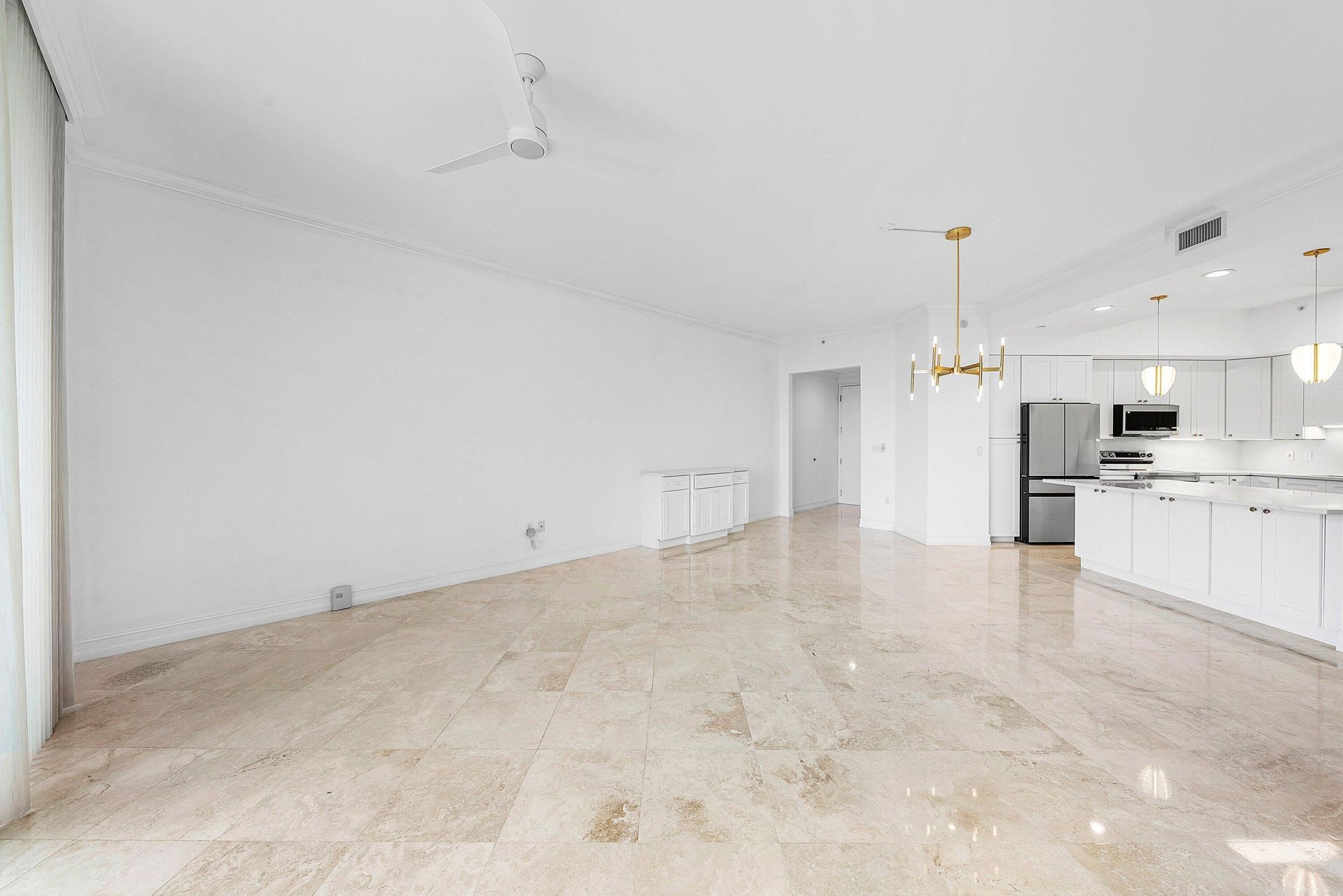 550 SE Mizner Boulevard, Unit B906, Boca Raton, FL 33432 Photo