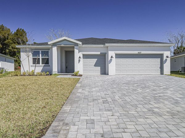 5637 Hampton Park Circle, Vero Beach, FL 32966