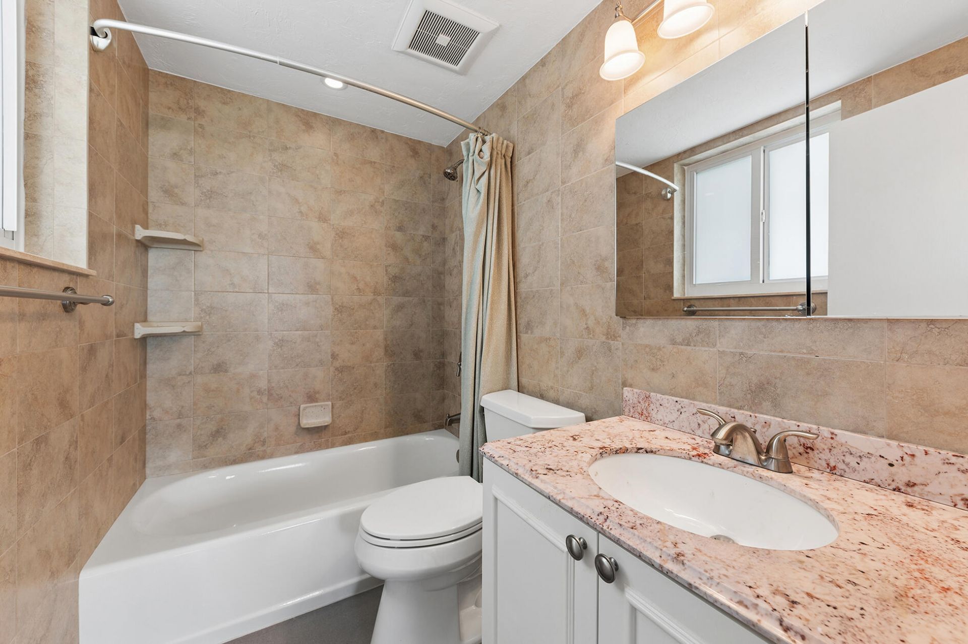 180 Isle Of Venice Drive, Unit 119, Fort Lauderdale, FL 33301 Photo