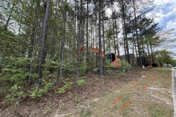 116 High Pointe Drive photo 4