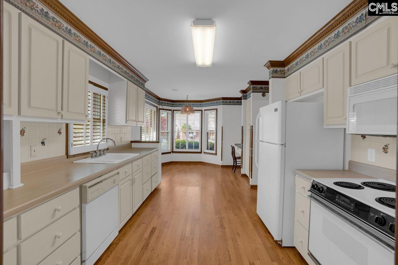 702 Teakwood Court Photo 11