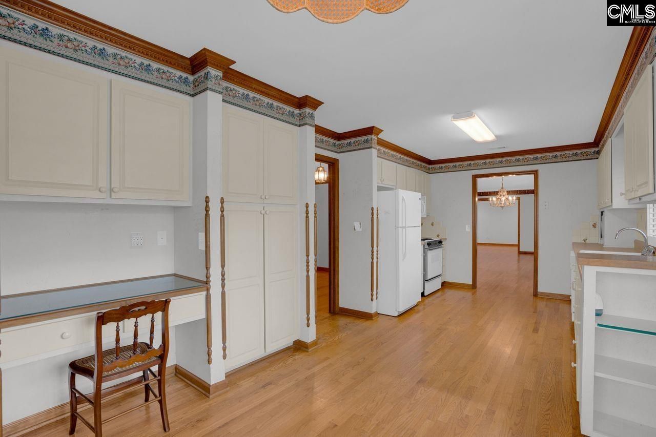 702 Teakwood Court Photo 9