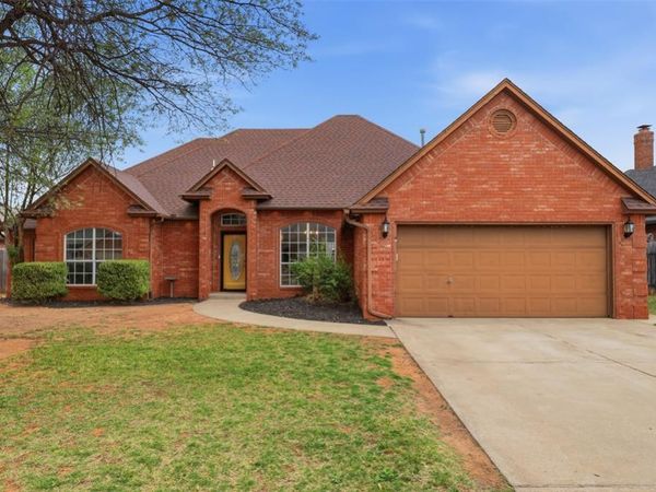 704 N Remington Way, Mustang, OK 73064