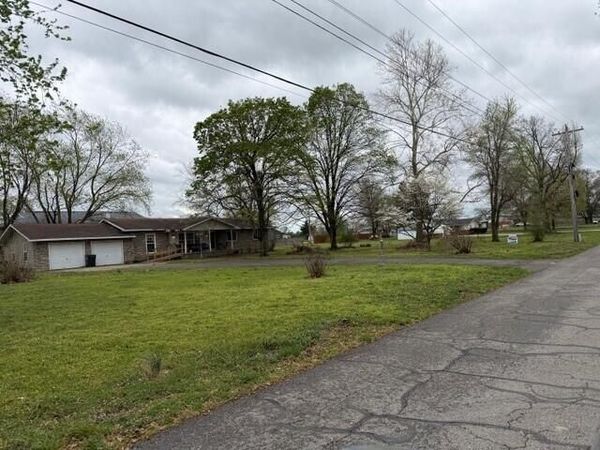 300 S Holmes Avenue, Wheaton, MO 64874