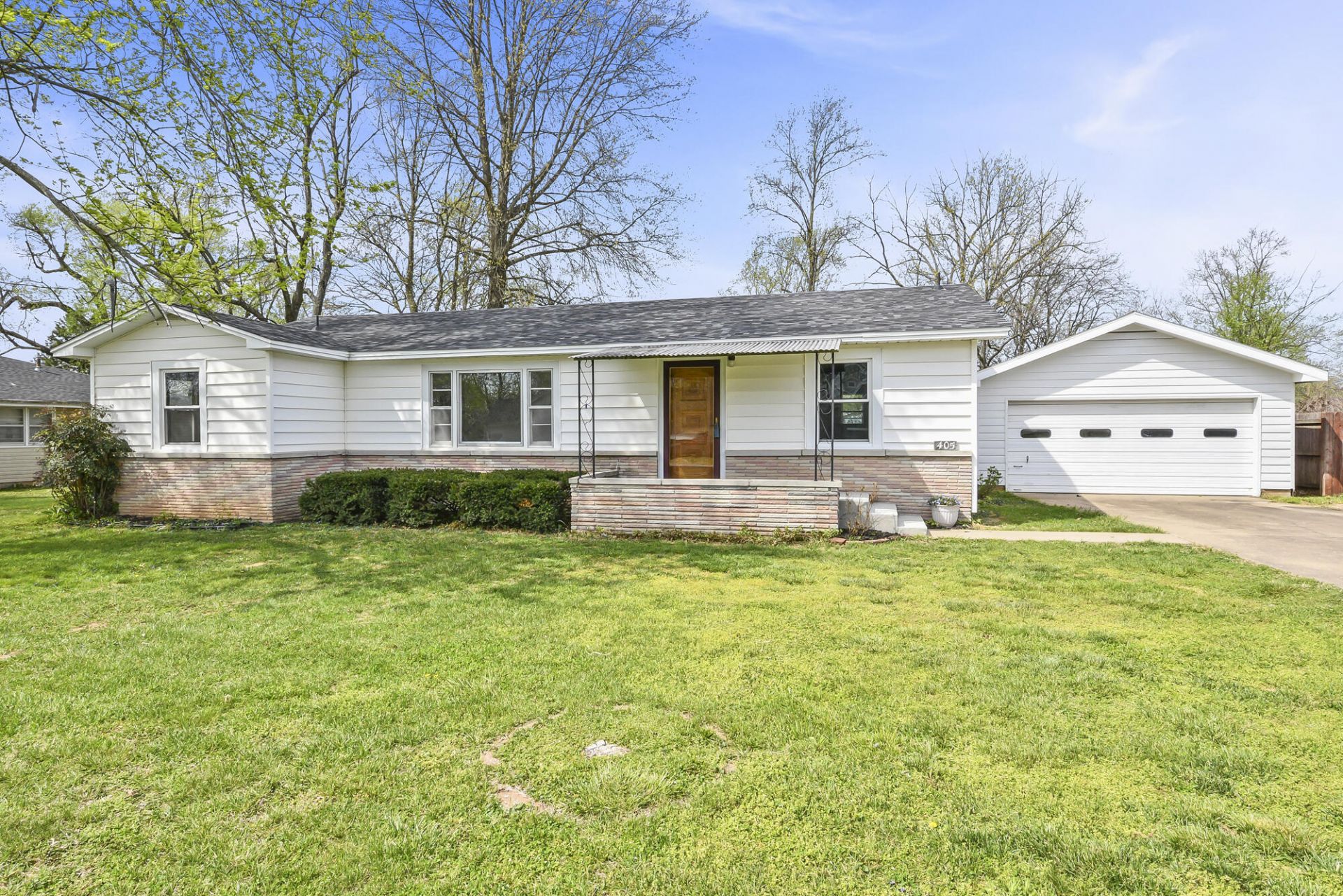 405 N Missouri Avenue, Nixa, MO 65714 Main Photo