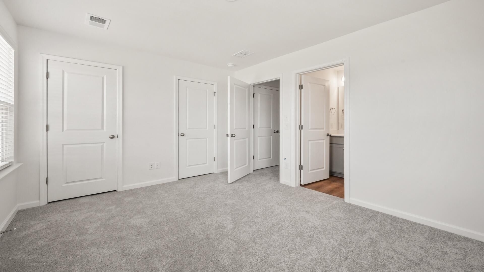 4633 Forest Hills Drive Photo 15