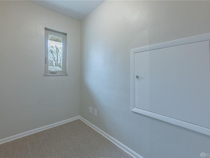 813 Lovetta Drive, Kettering, OH 45429 Photo 13