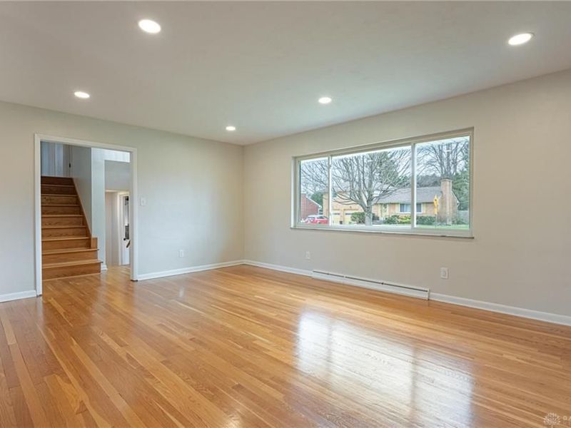 813 Lovetta Drive, Kettering, OH 45429 Photo 5