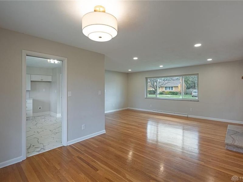 813 Lovetta Drive, Kettering, OH 45429 Photo 7