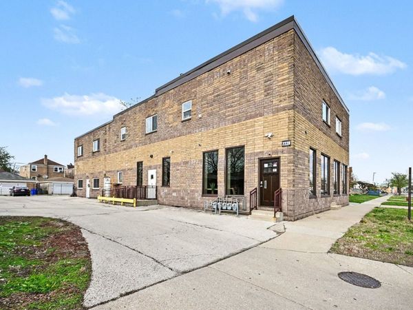 7228 39th Street, Unit 2W, Lyons, IL 60534