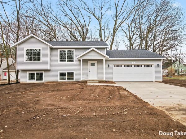 4764 Potter Avenue SE, Kentwood, MI 49548