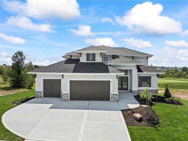 517 Bentwater Drive, Raymore, MO 64083