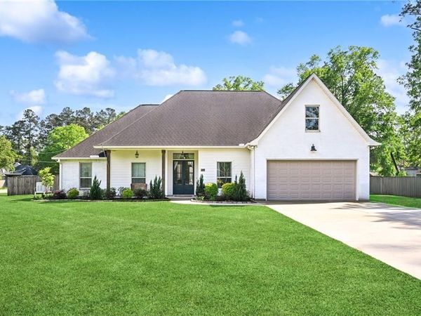 49 HESTER Street, Madisonville, LA 70447