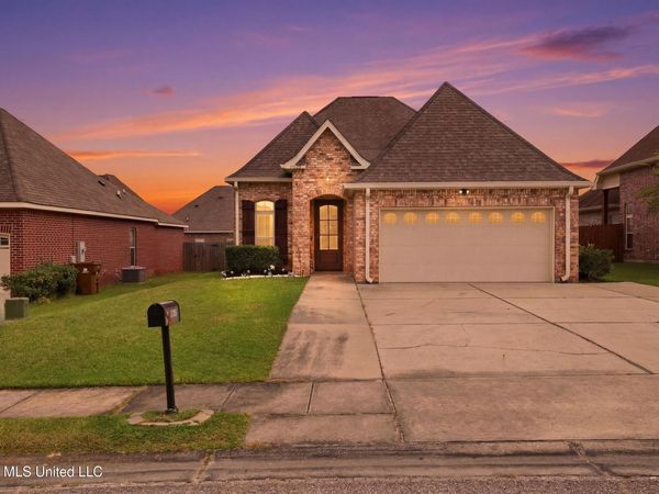 17006 Sago Drive, D'Iberville, MS 39540