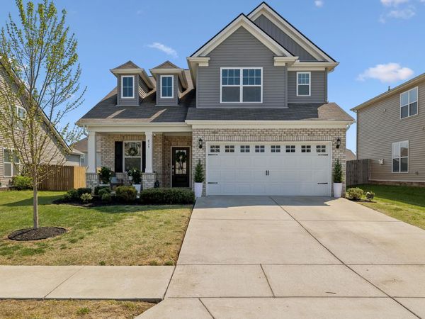 421 Wind Dance Dr, Lebanon, TN 37087