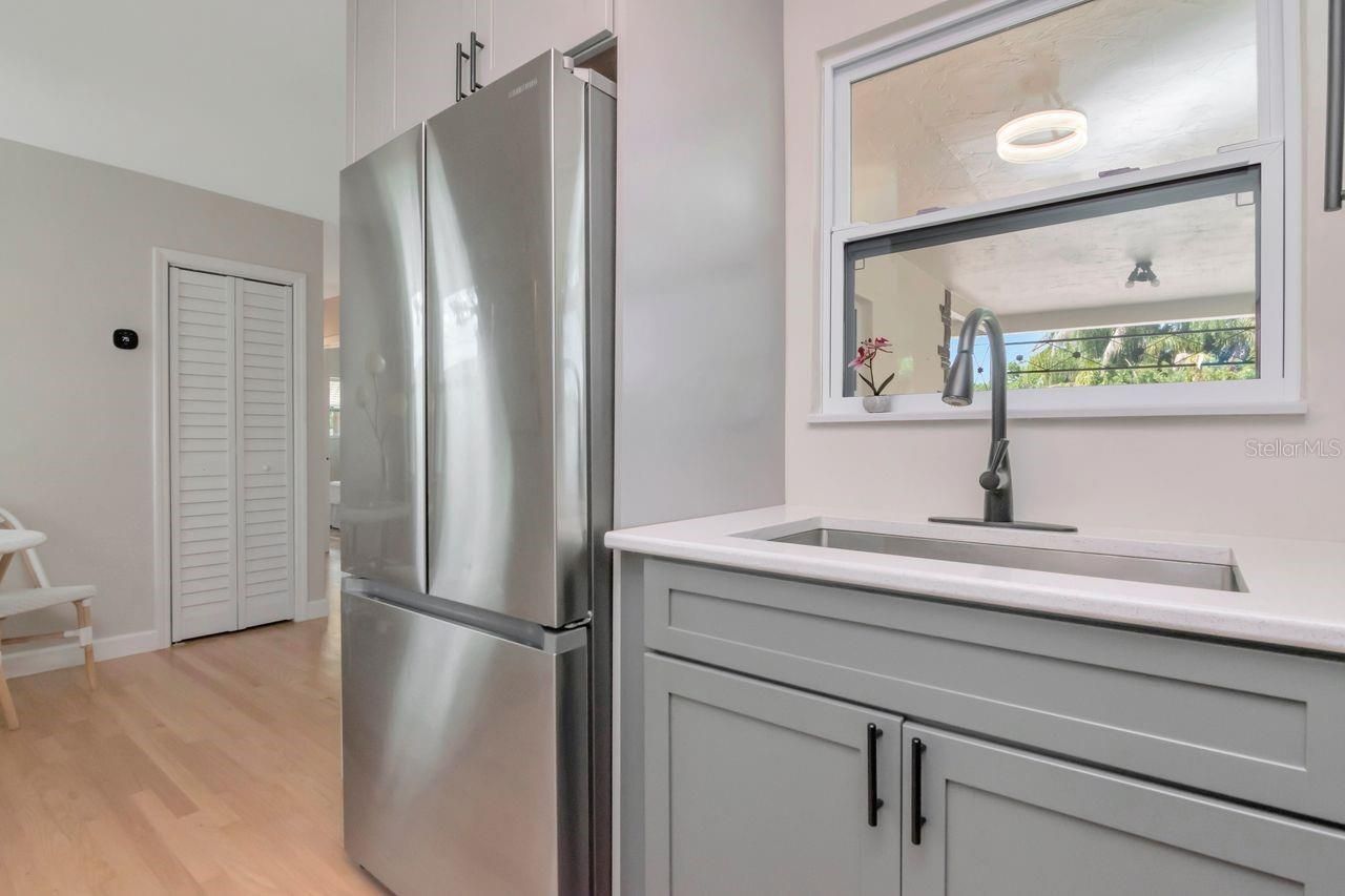 5132 Oxford Avenue N, Saint Petersburg, FL 33710 Photo