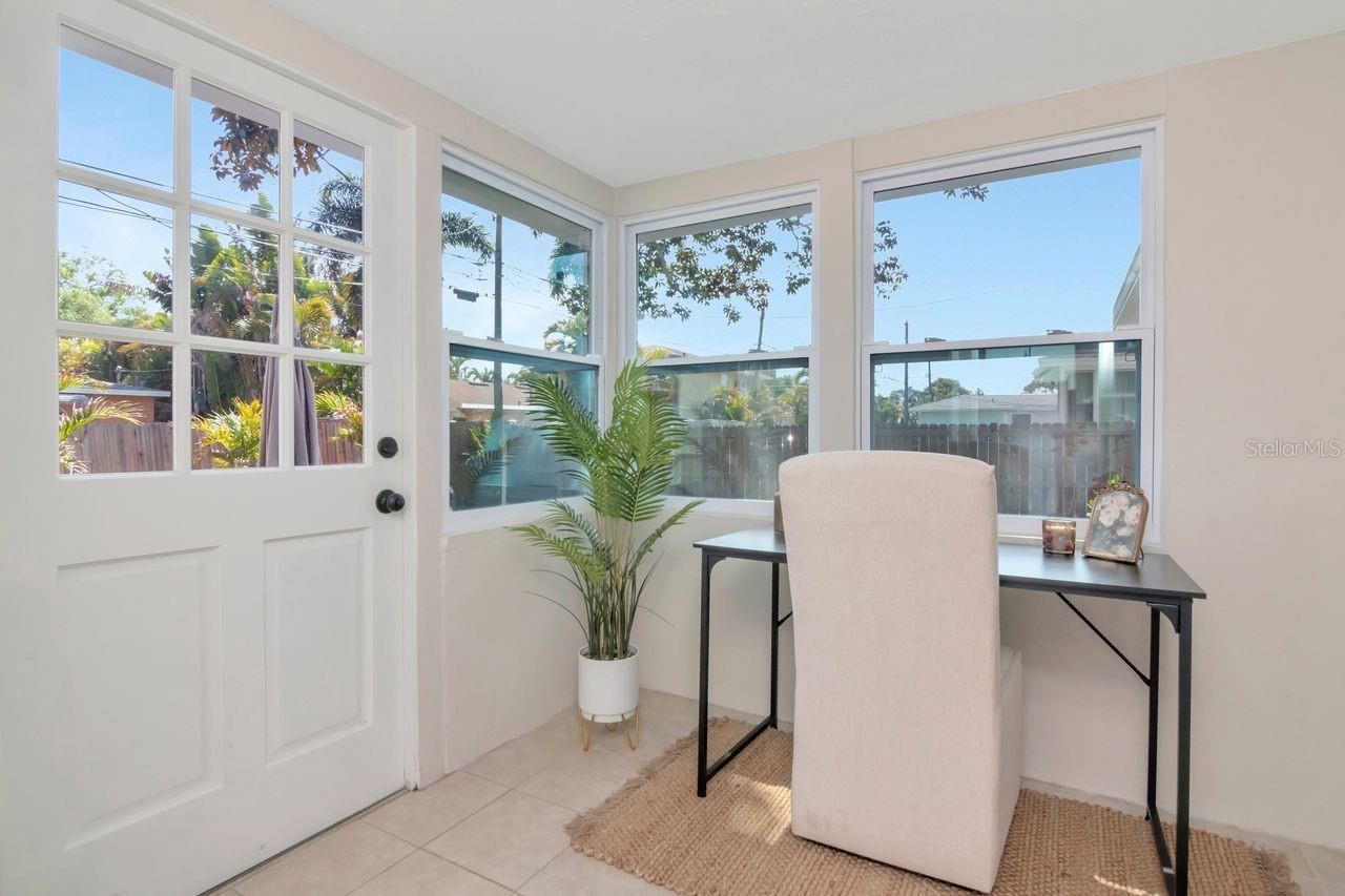 5132 Oxford Avenue N, Saint Petersburg, FL 33710 Photo