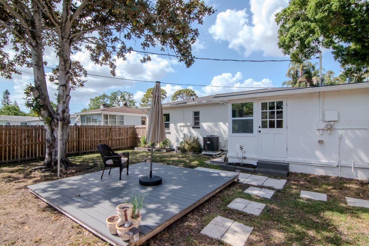 5132 Oxford Avenue N, Saint Petersburg, FL 33710 Photo